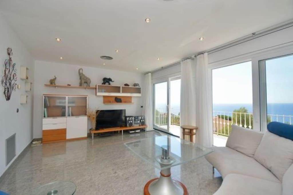 Villa En Platja De Aro With Pool 450M From The Beach プラヤ・デアロ エクステリア 写真